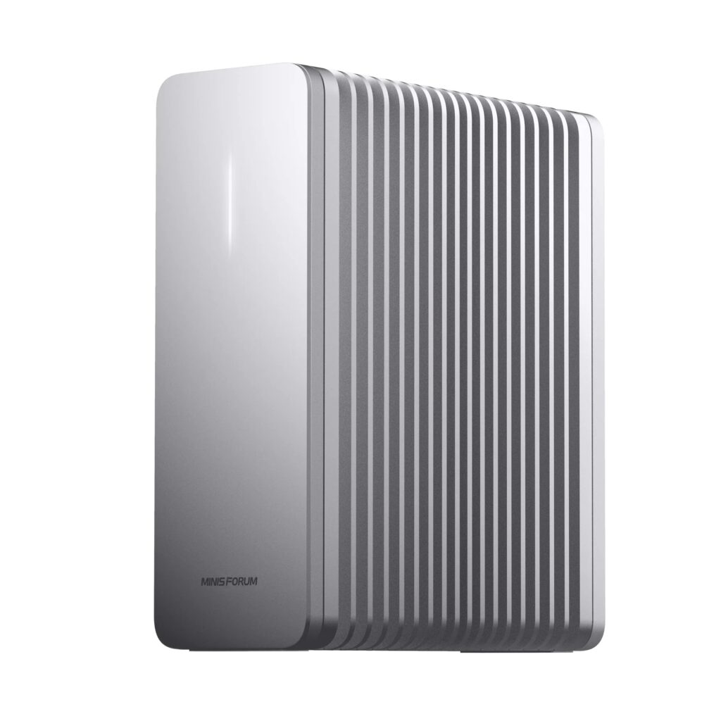 Minisforum S5 fanless NAS, a silver aluminum box with five SSD indicator lights (MINISFORUM press photo)